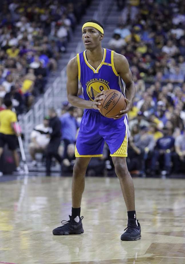 爱游戏-关于Rookie连续三场比赛得分超过惊险取胜纽约尼克斯围绕NBA季后赛强势反弹，浙江稠州伤情更新备战意甲瞬间刷屏的信息